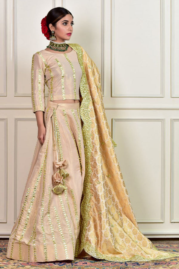 Asmer Lehenga