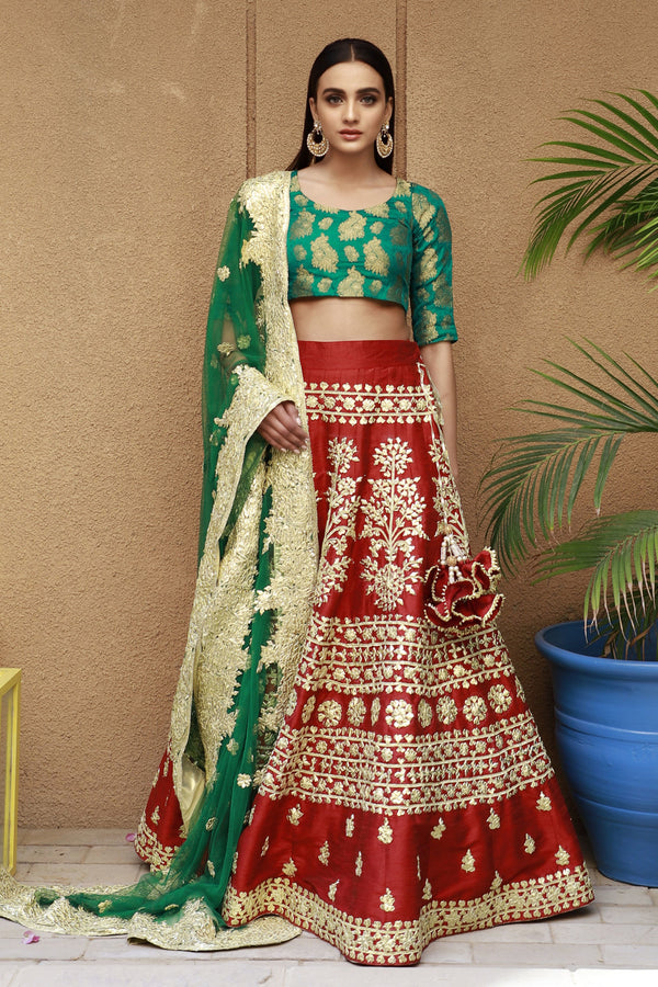 Zoya Lehenga