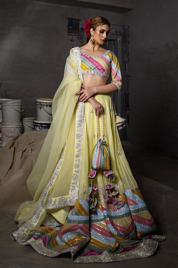 Mehrang Lehenga